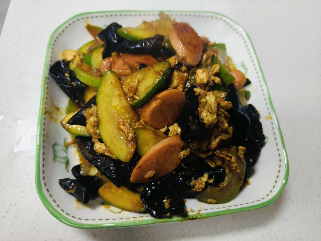 家常菜：小炒西葫芦