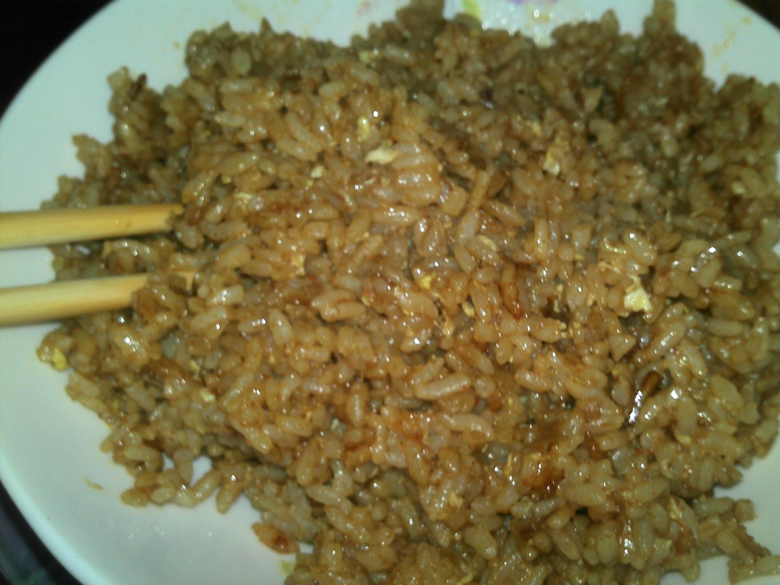 据说是 正宗酱油炒饭