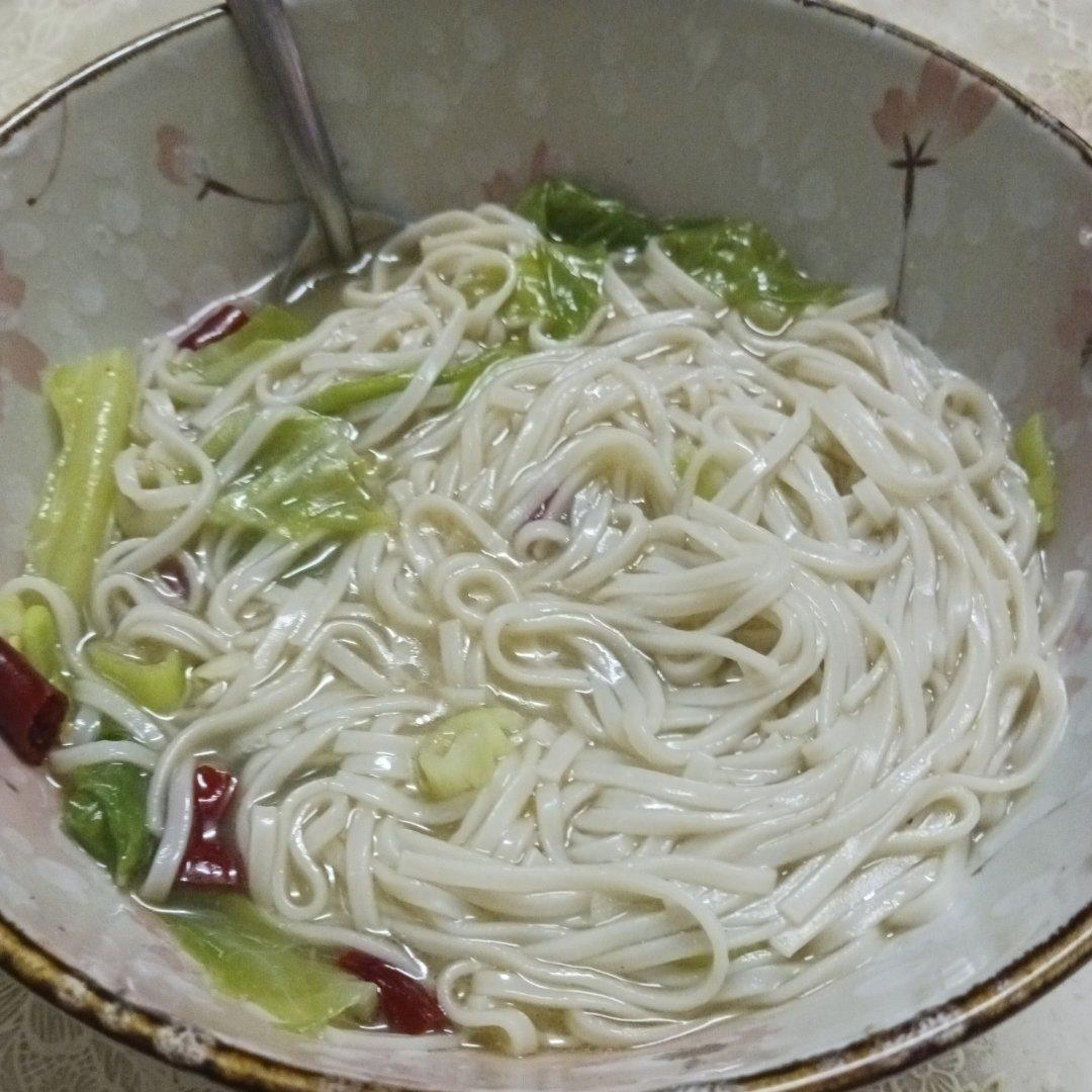 一碗热汤面