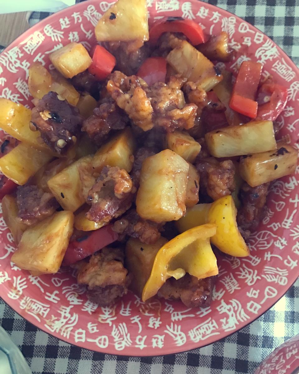 菠萝咕咾肉，咬一口不老的灵魂
