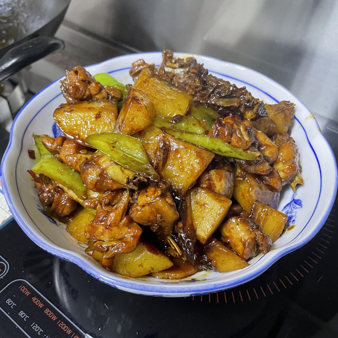 土豆炖鸡块