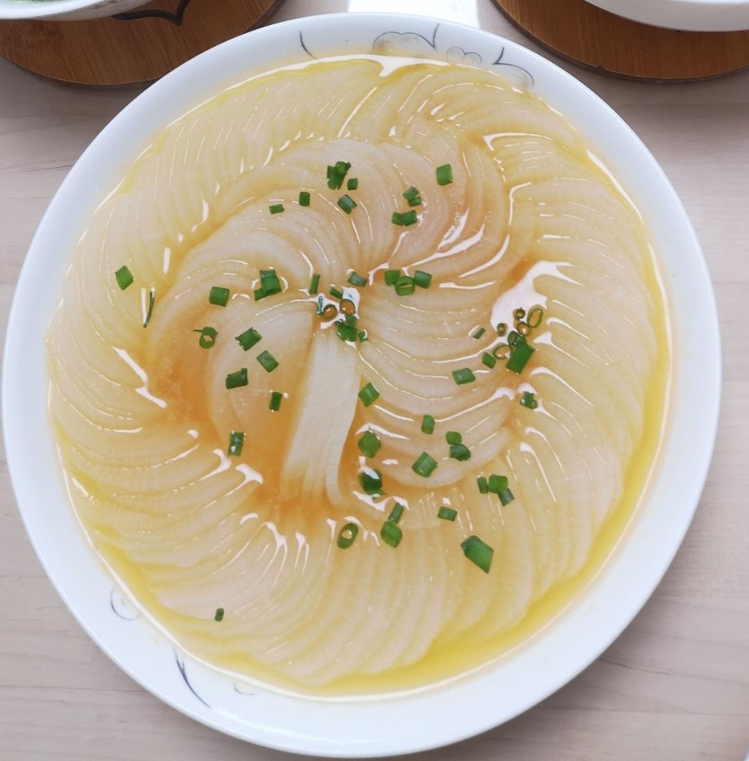 不能更简单美味的鸡汁蒸白萝卜