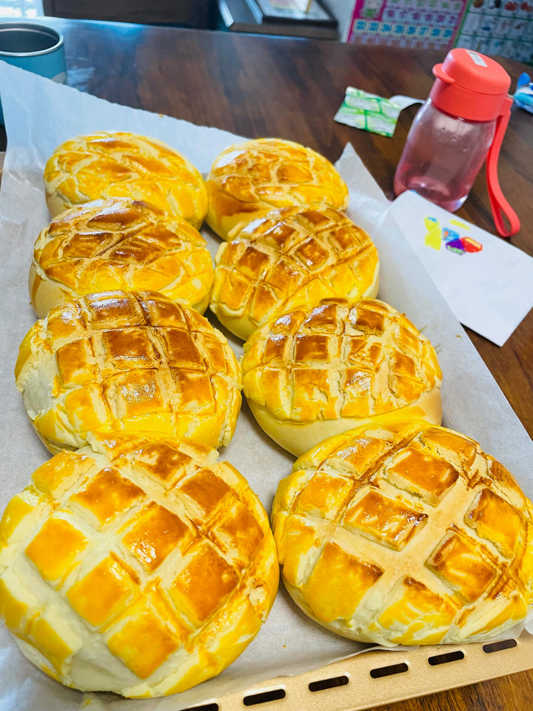 好吃到炸裂的港式菠萝包（附带制作酥皮的小视频）