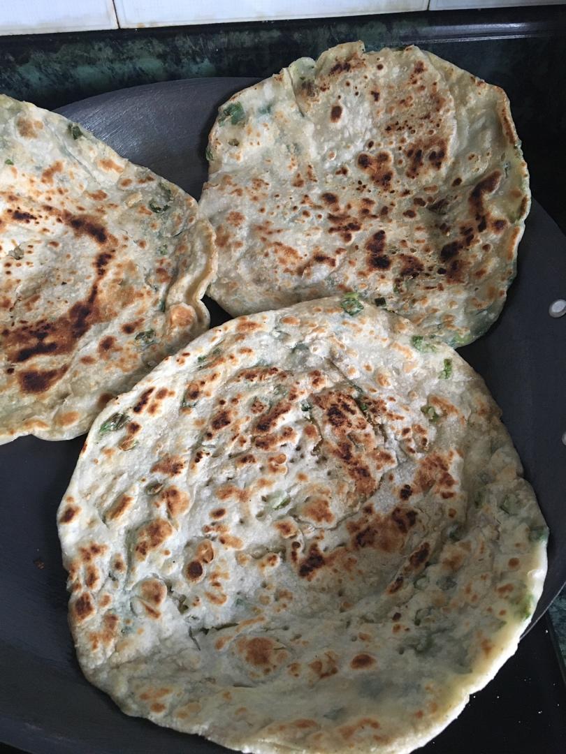 不需要技术含量的葱花饼（不硬超软的葱花饼）
