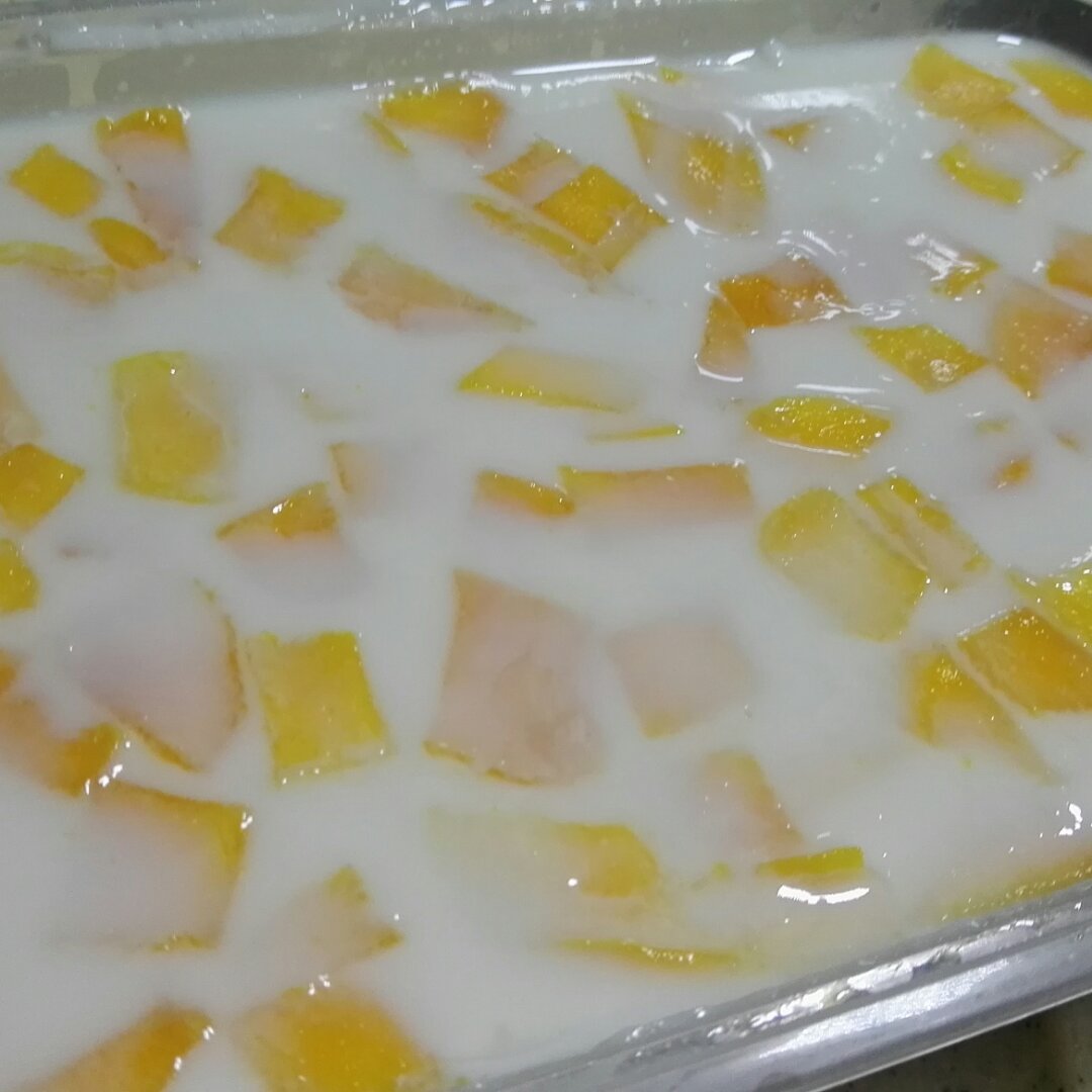 粒粒芒果椰汁冻糕