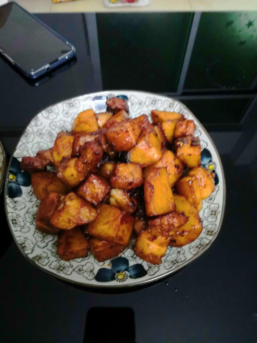 红烧肉炖土豆