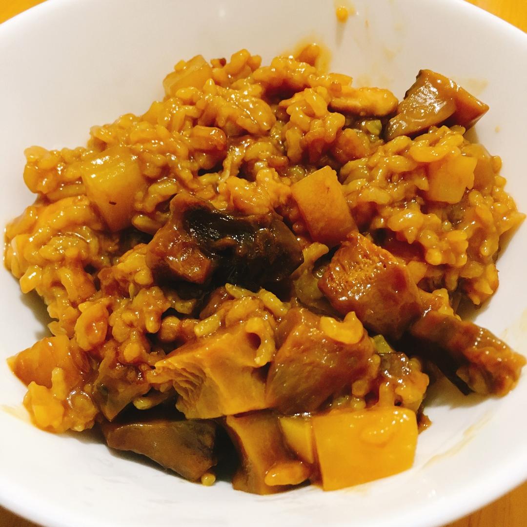 香菇土豆鸡胸焖饭