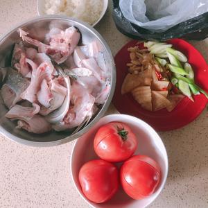 酸辣番茄鱼的做法 步骤1