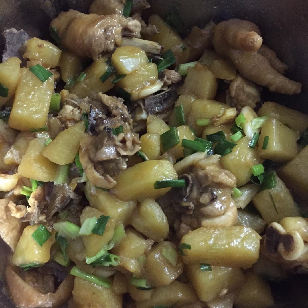 土豆炖鸡块