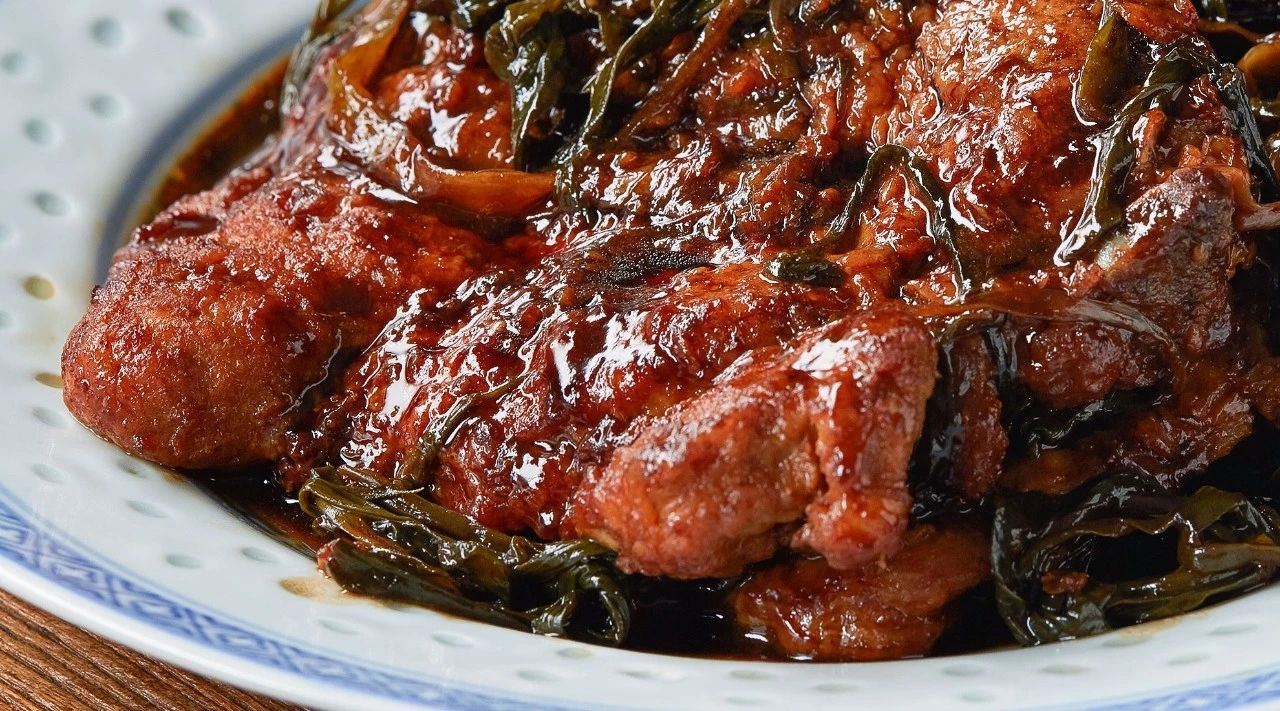 【葱㸆大排】一把小葱，烧出上海最经典的下饭菜！的做法