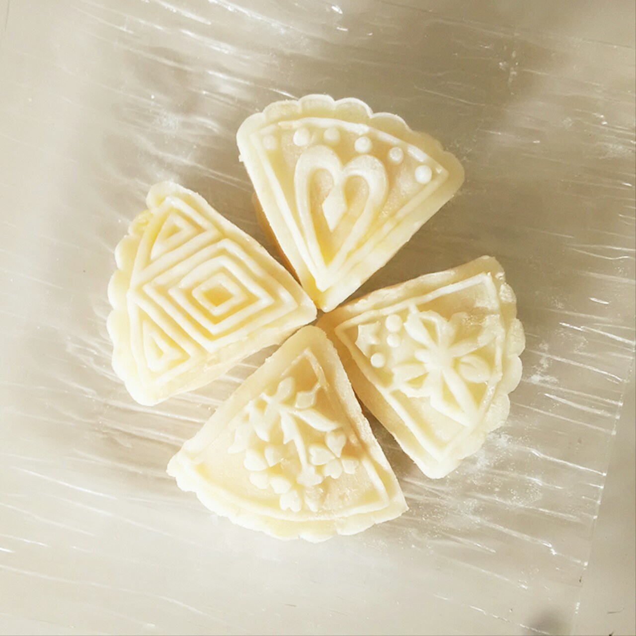奶黄冰皮月饼