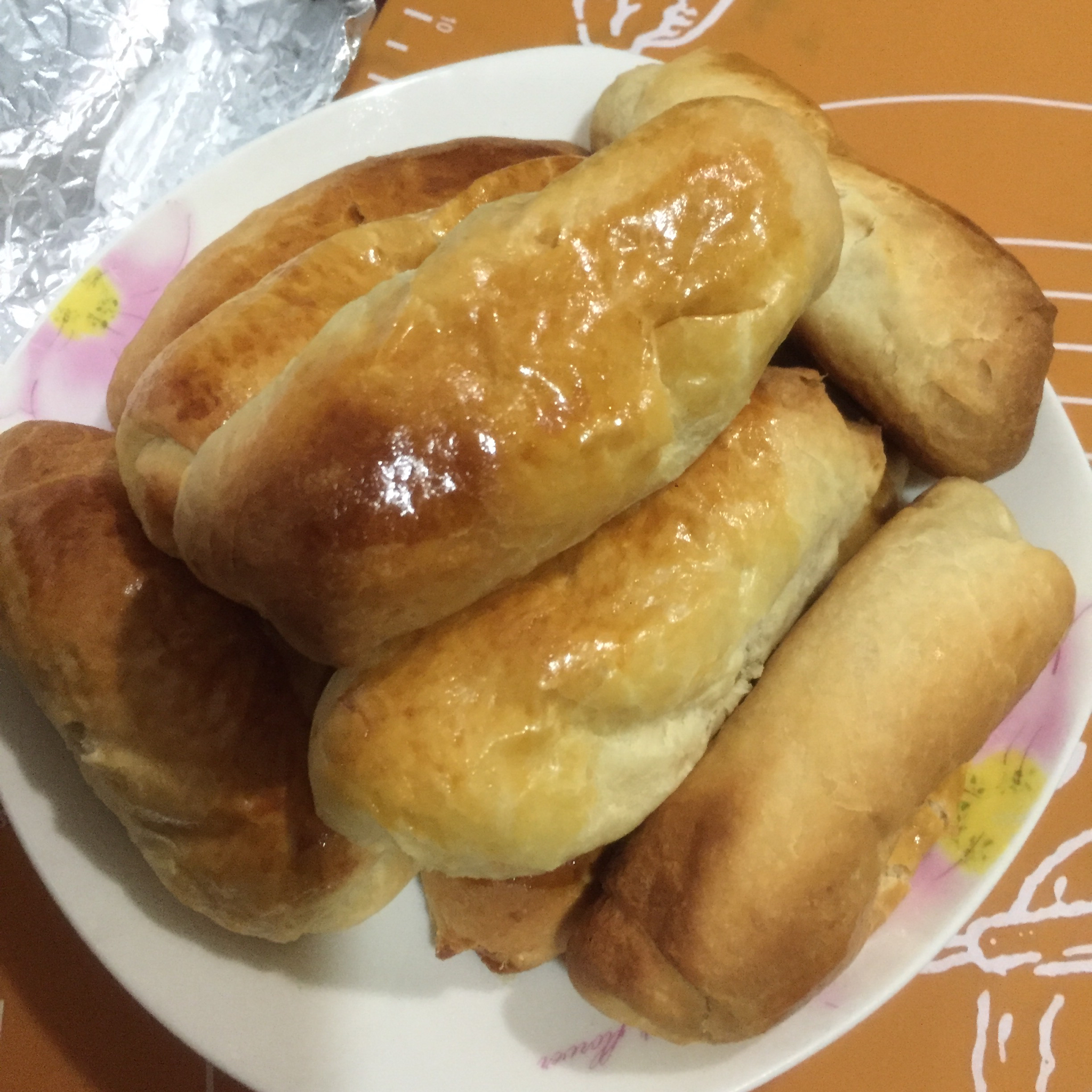 台式香肠面包卷