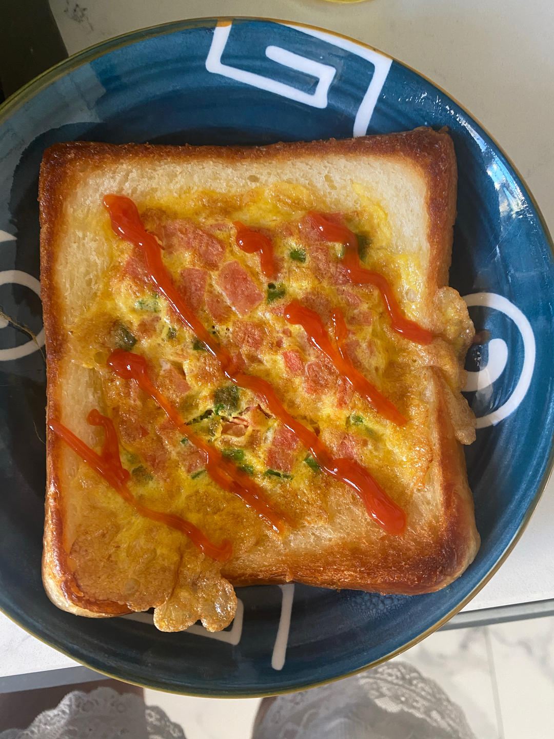 香肠鸡蛋吐司面包