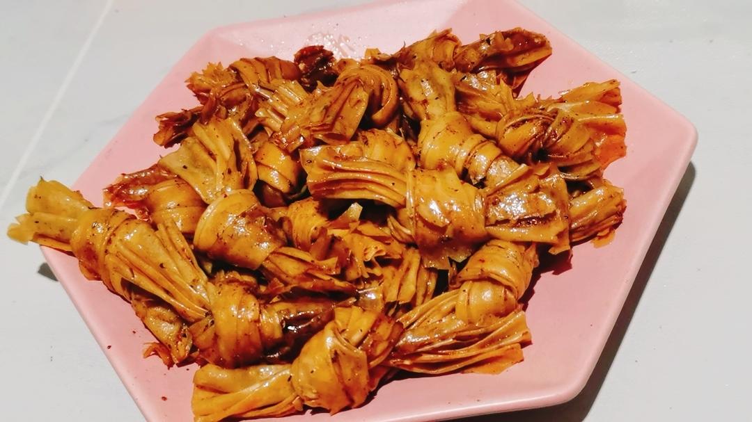 自制健康辣条（香辣油豆皮/人造肉）