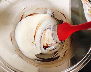 斑马纹巧克力酸奶慕斯蛋糕（冷藏版）的做法 步骤21