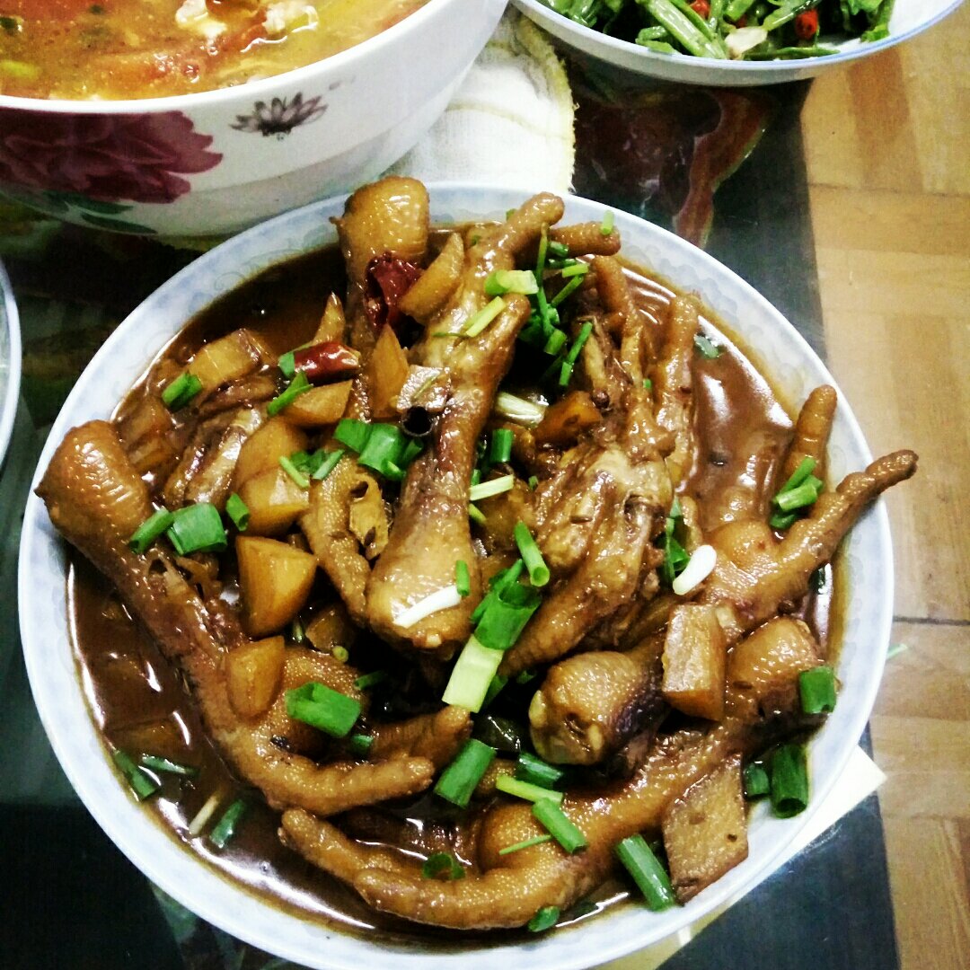 红烧鸡爪