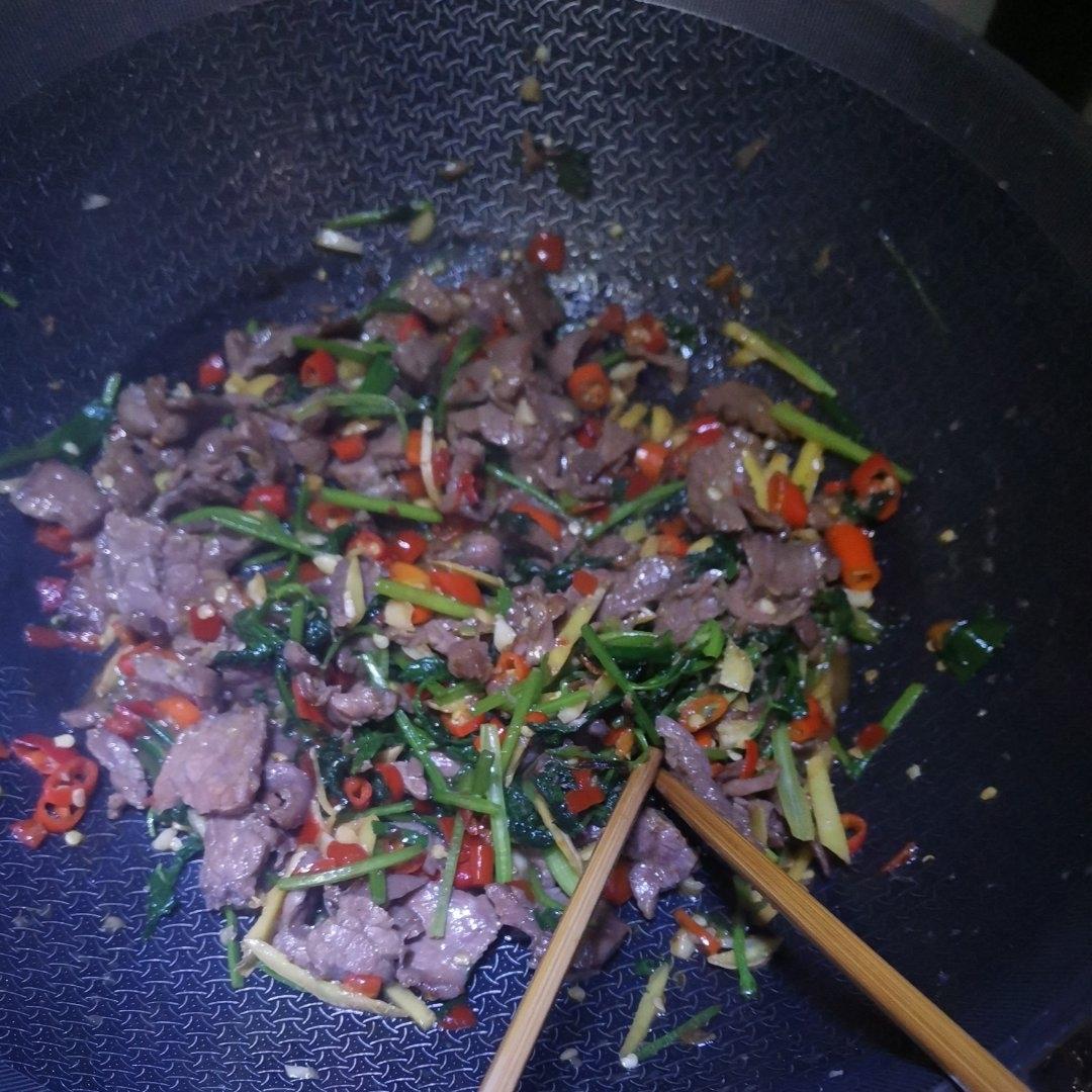 正宗湘菜小炒黄牛肉