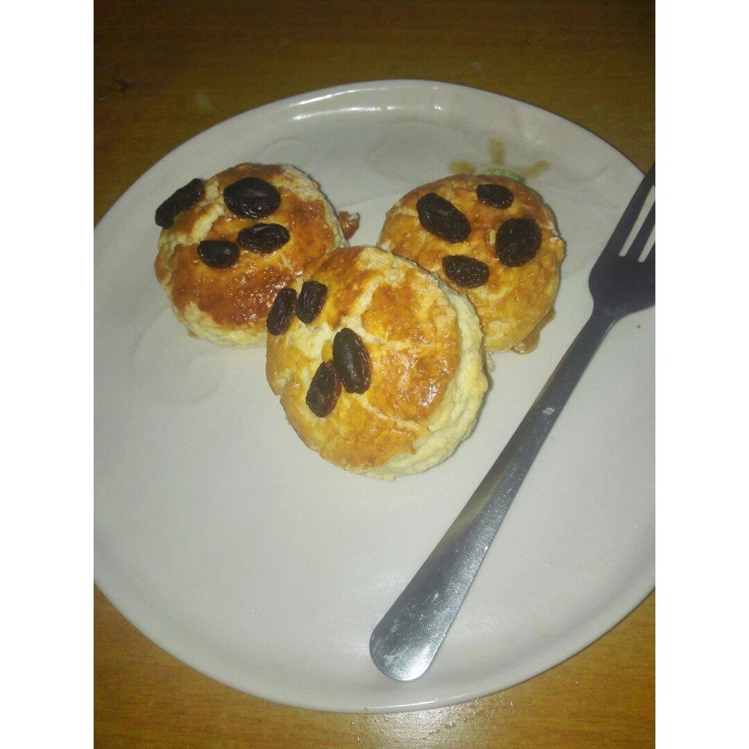 【视频】3分钟 奶油司康Scone(可能是世界上最快手的司康) 消耗淡奶油～