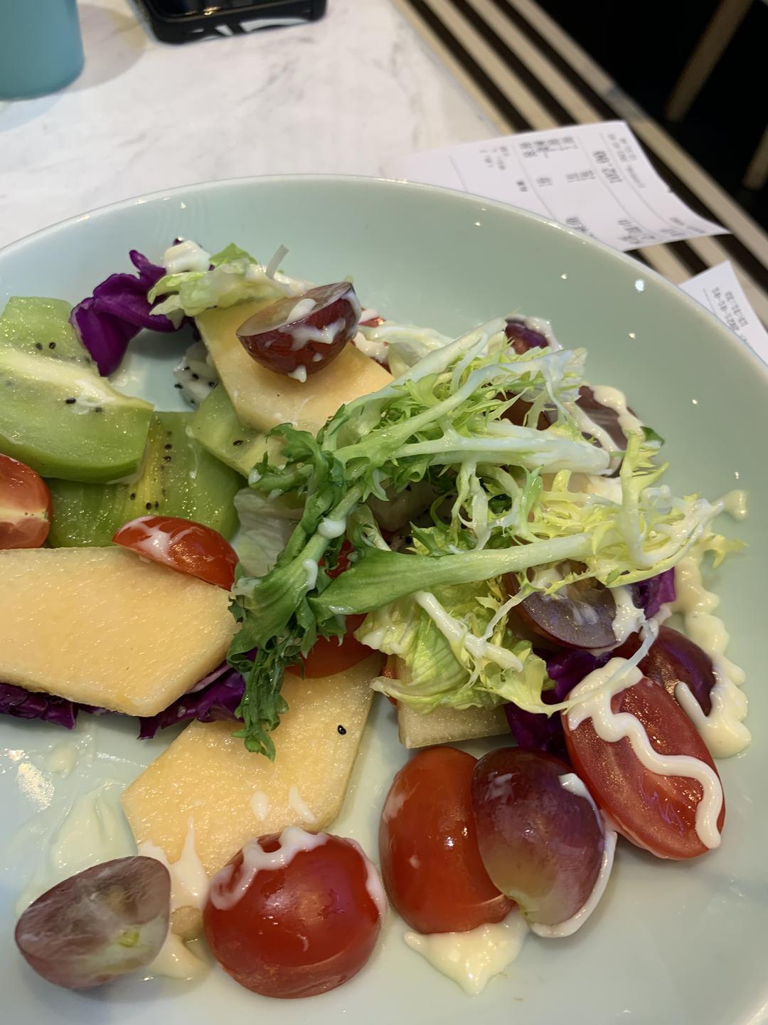 果蔬大拌菜『椒色同款』的做法