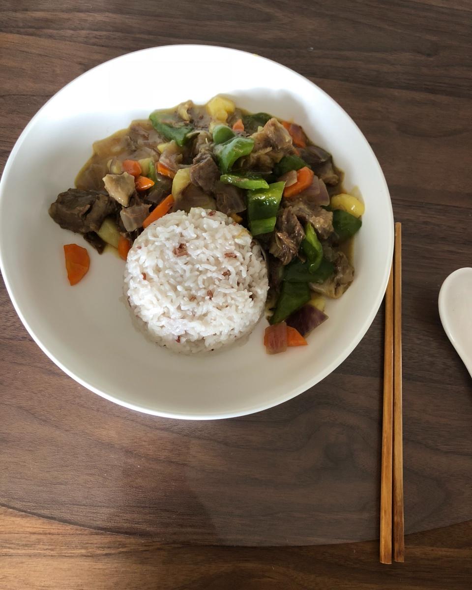 香浓咖喱牛肉饭&麻辣牛肉面