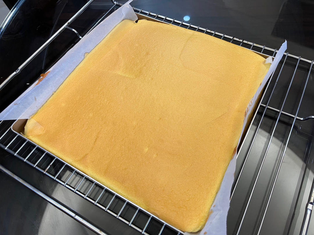 蛋糕卷这样做‼️不掉皮不开裂（小视频食谱）