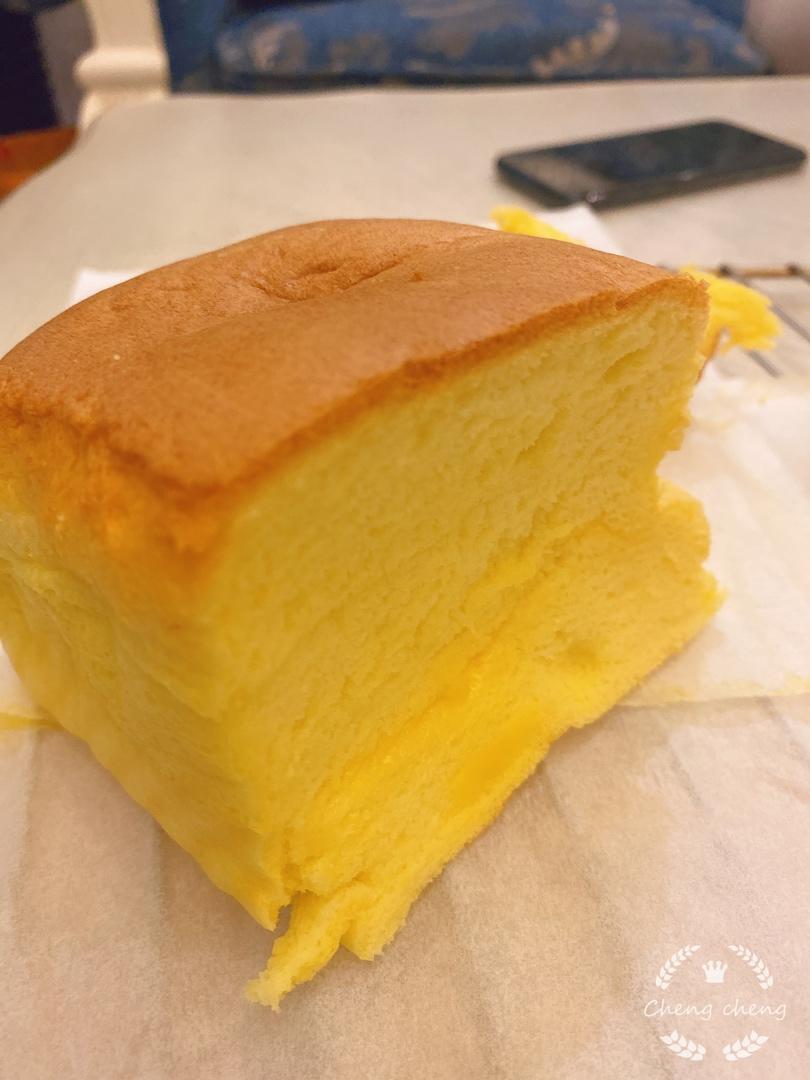 堪比柯基屁股
爆浆芝士🧀古早蛋糕