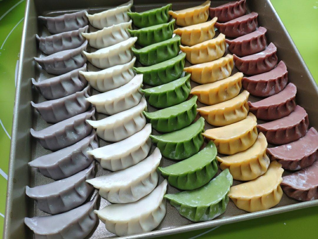 芹菜木耳鲜肉水饺