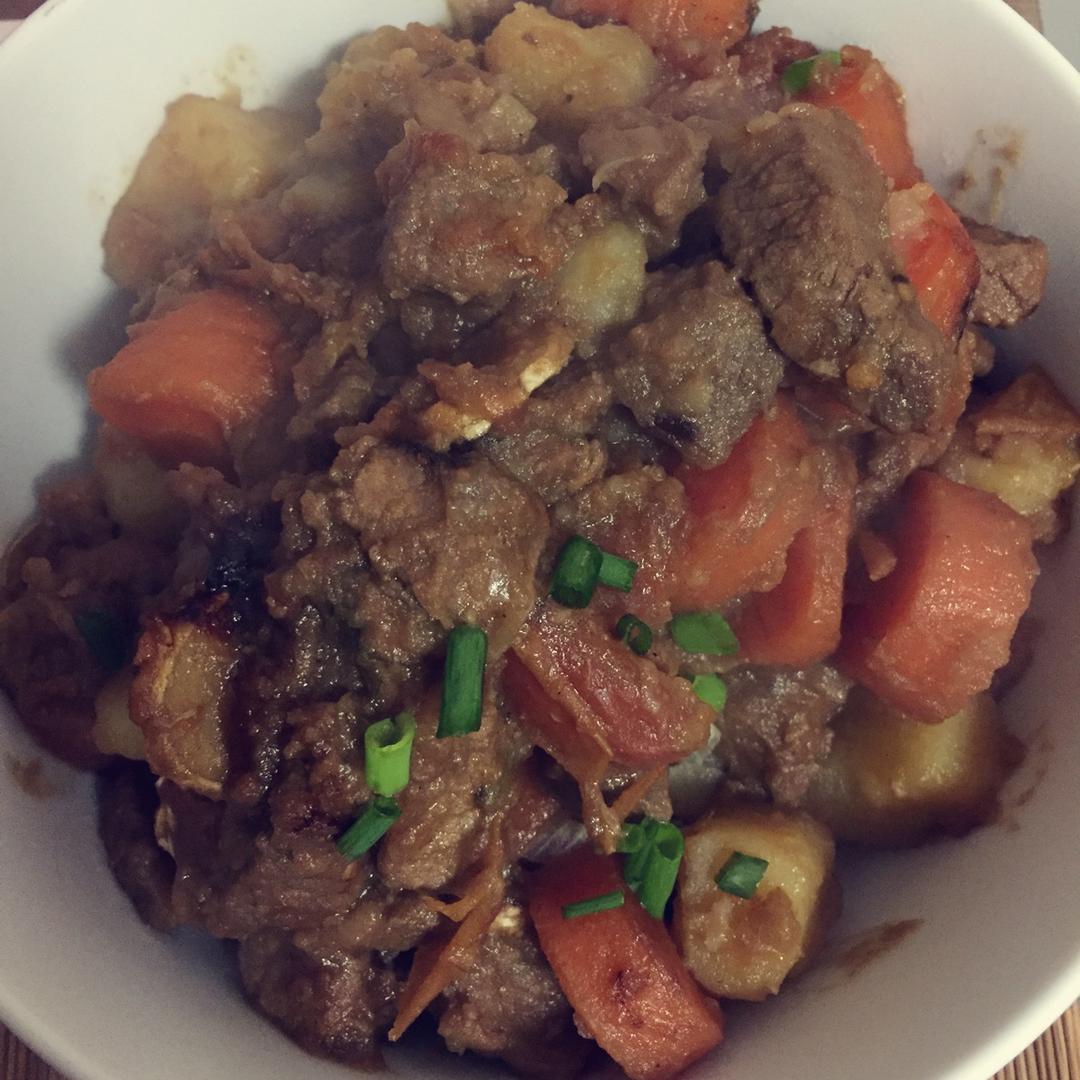 红烧牛肉土豆 （独家秘制）