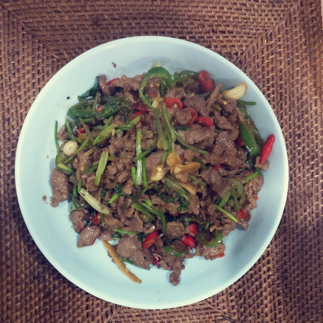 香菜牛肉