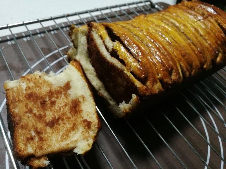 手撕千层肉松面包