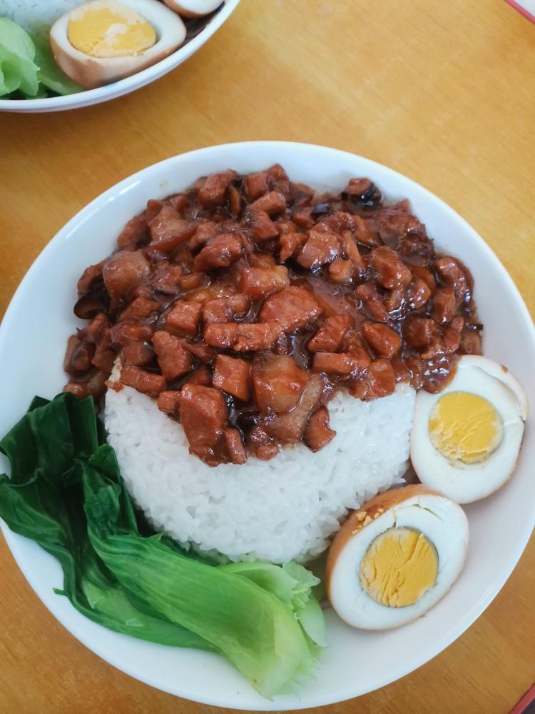 流口水的卤肉饭