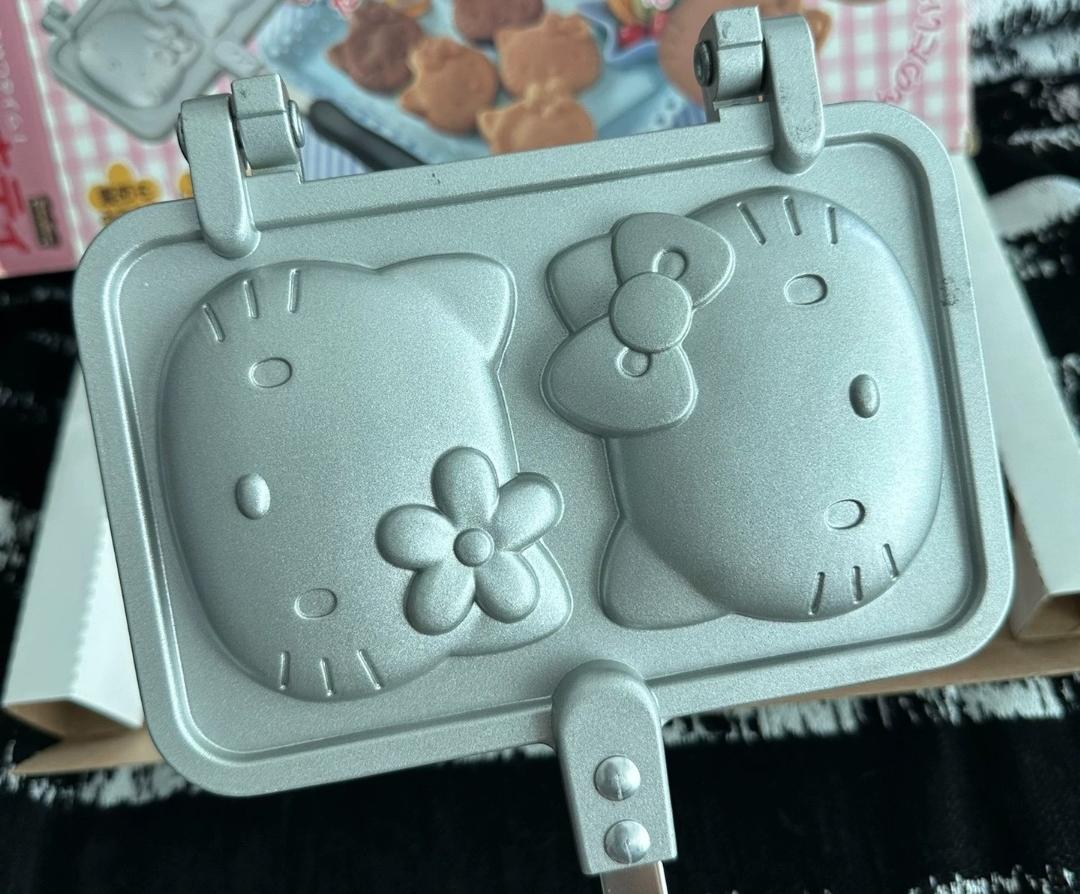 258 Hello Kitty松饼锅凯蒂猫松饼模具KT烤盘的做法