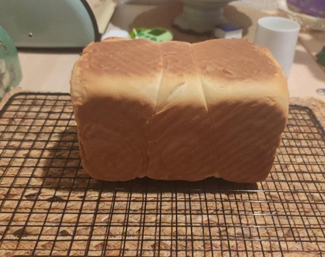 吐司，奶香手撕面包，超级香浓