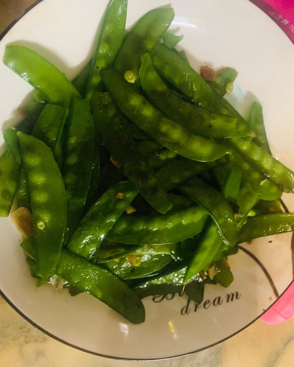 蒜蓉清炒荷兰豆，简单好做又好吃