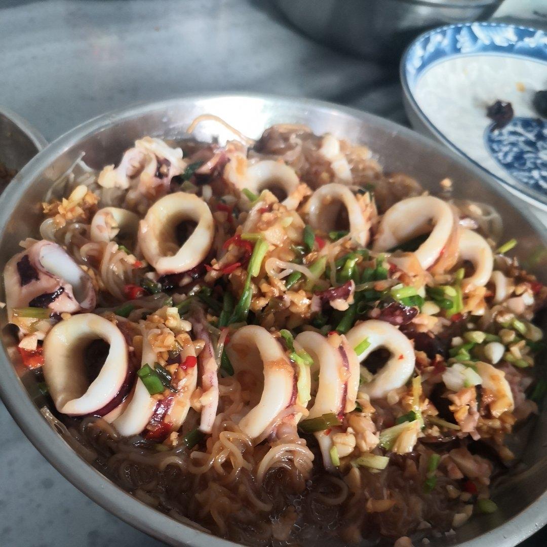蒜蓉粉丝蒸鱿鱼