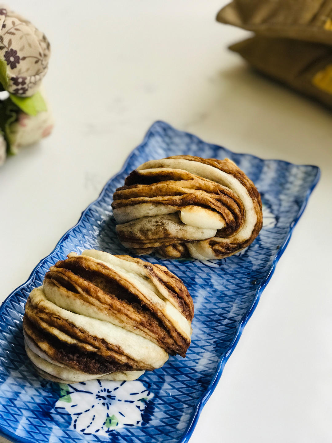 料特足的麻酱花卷，松软香甜可好吃啦！