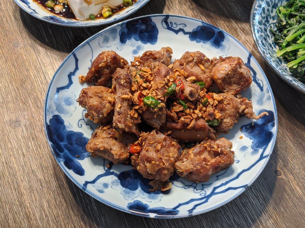 金牌蒜香排骨