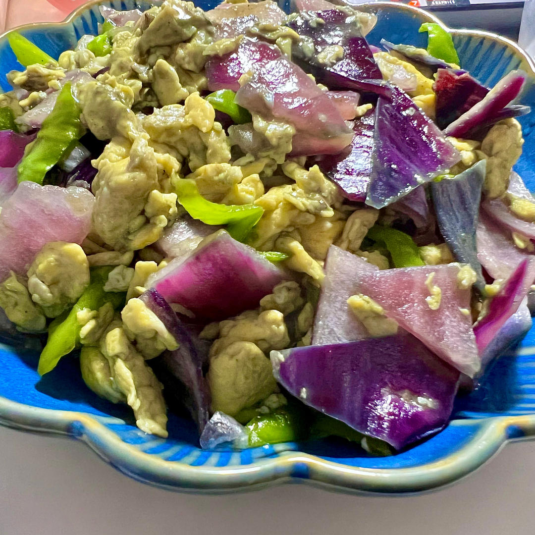 厨师长教你：“洋葱炒鸡蛋”的家常做法，小白入门菜，简单又下饭