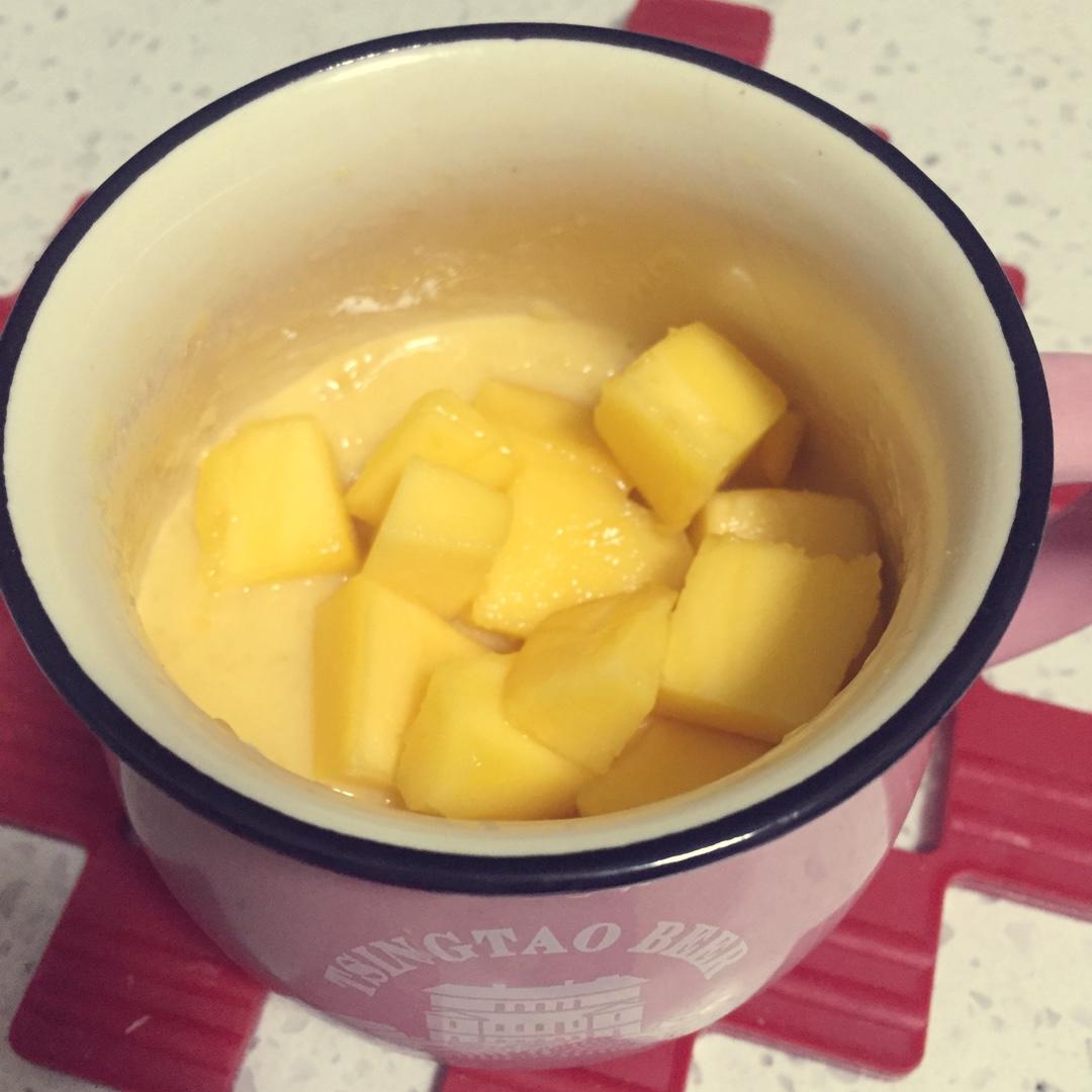 芒果奶昔（甜品）