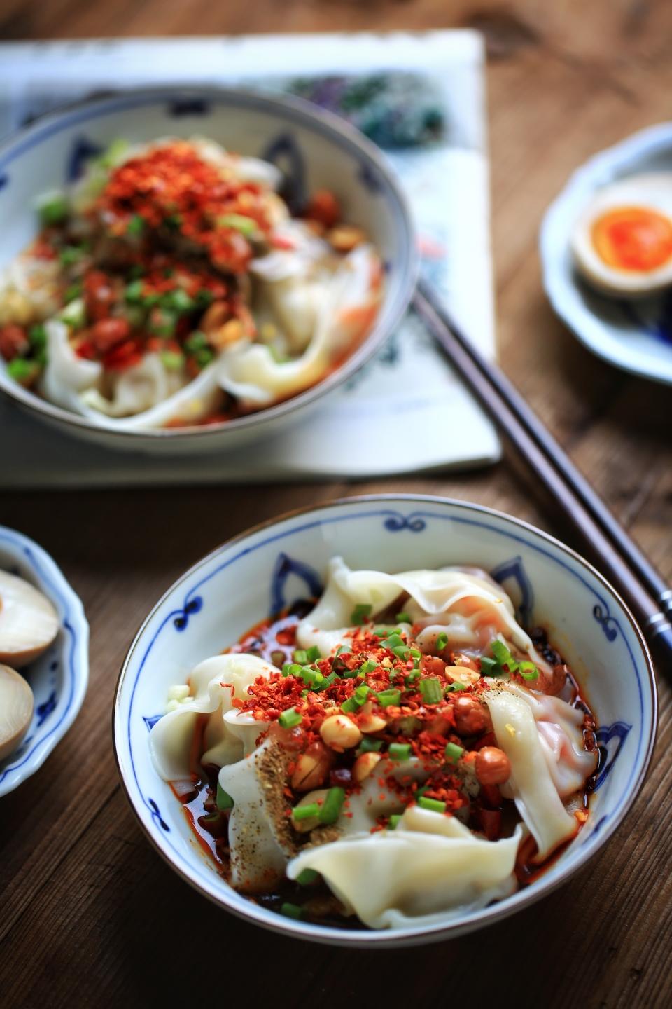 香到舔碗的干拌抄手