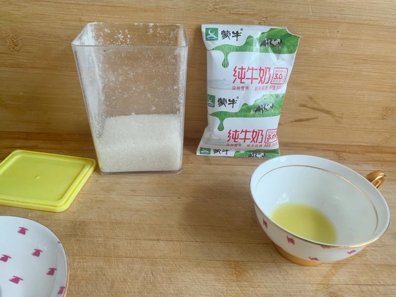 纯奶手撕吐司的做法 步骤1