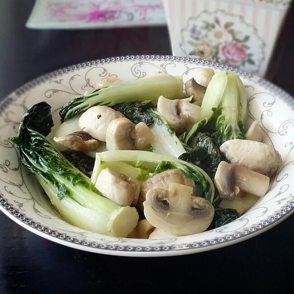 蘑菇炒青菜