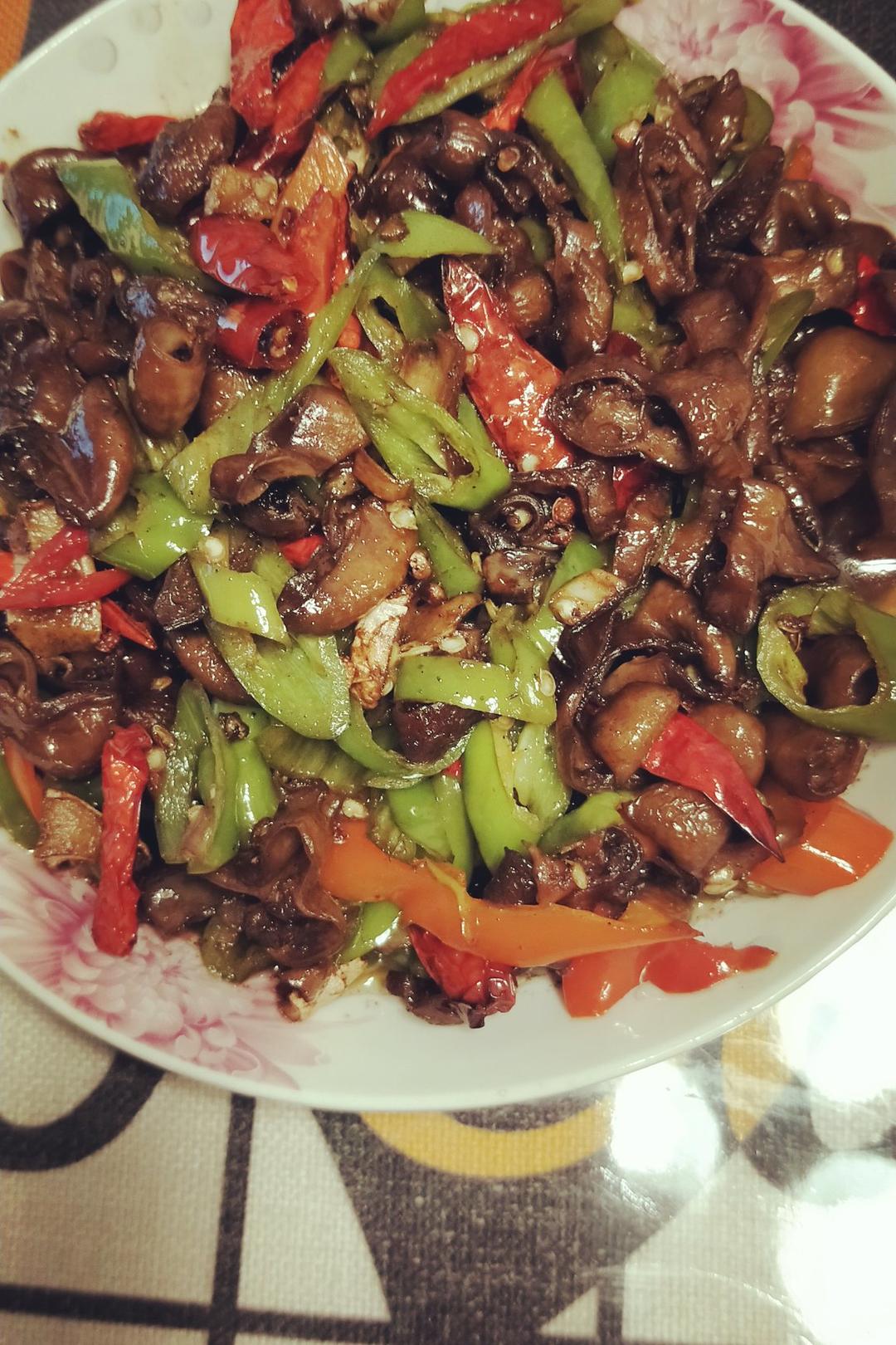 好吃到爆火爆肥肠