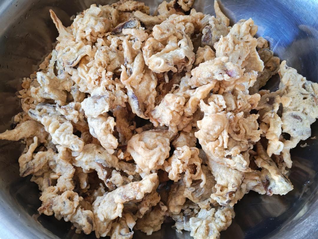 干炸蘑菇的做法，大人小孩都喜欢