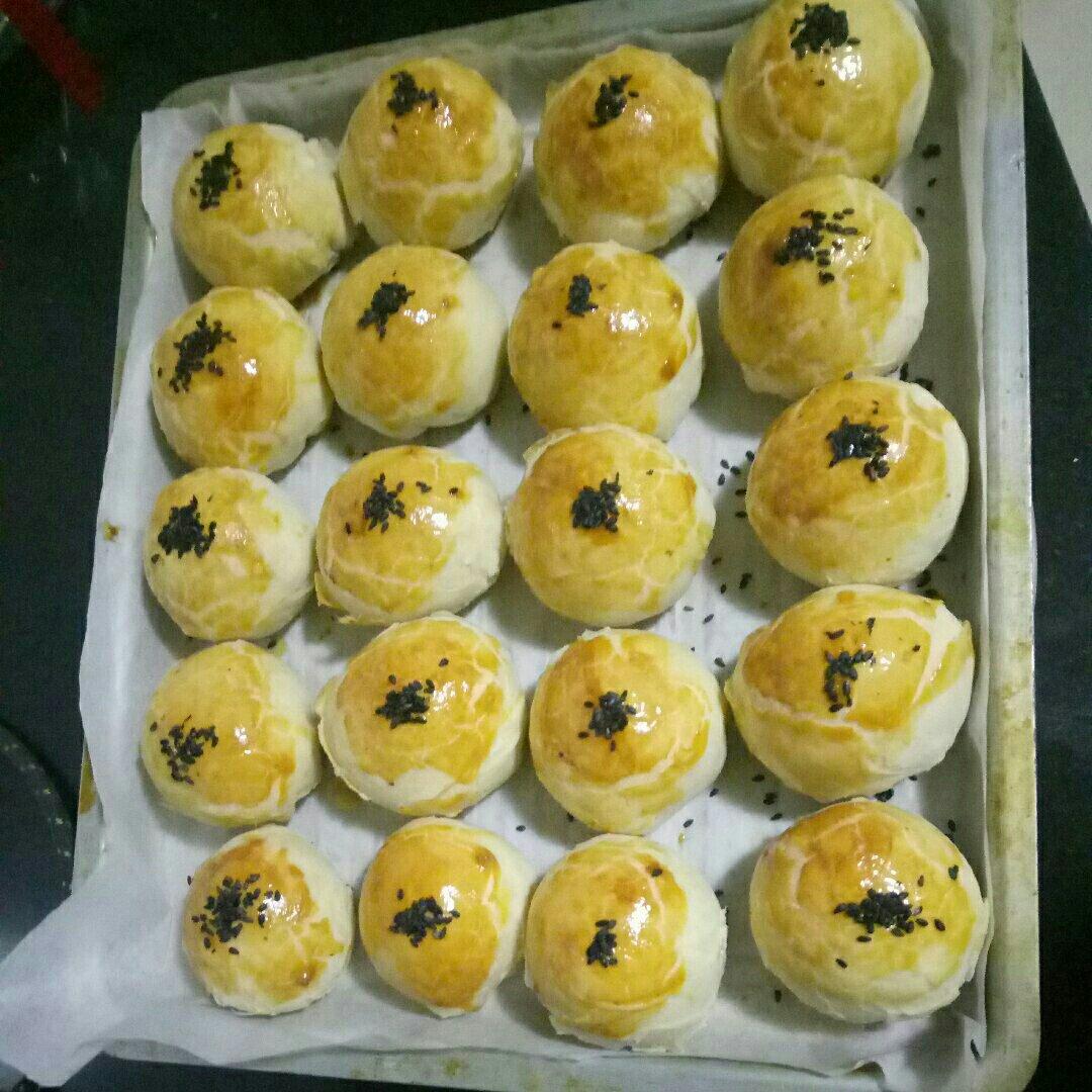 从炒红豆沙开始做蛋黄酥（视频）