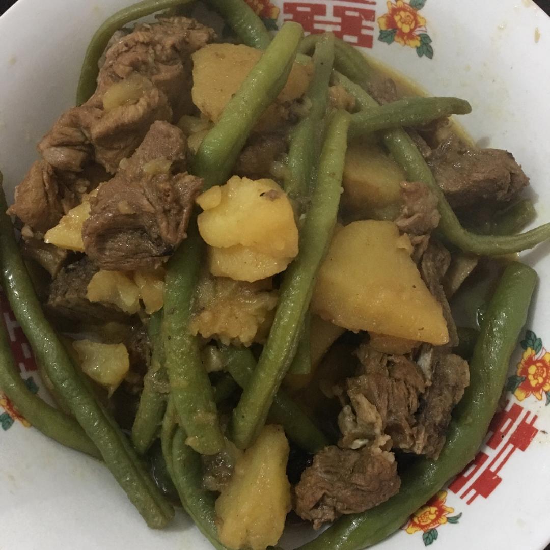 正宗排骨豆角土豆