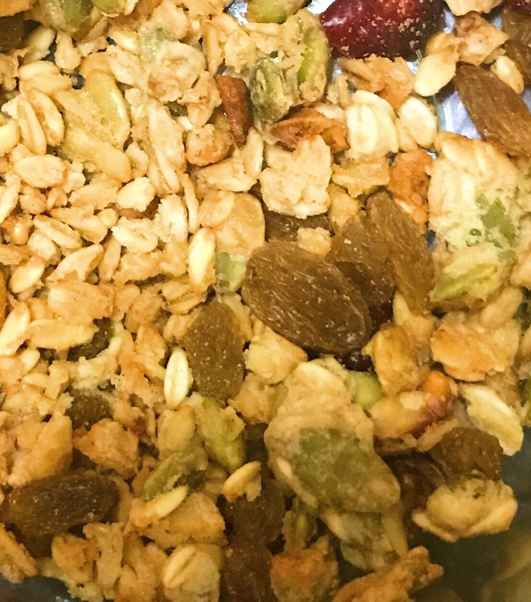 Today's breakfast 格兰诺拉脆麦片