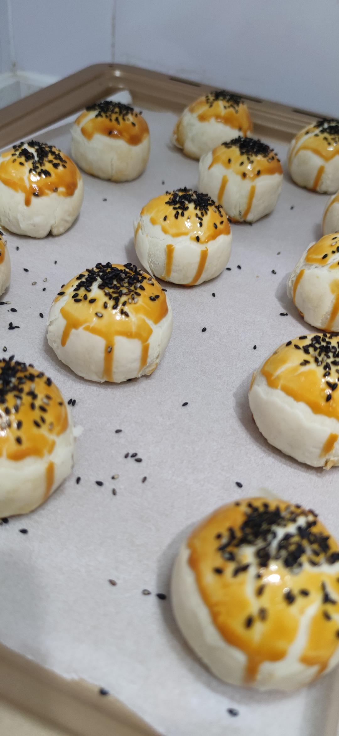 超简单 免揉 酥掉渣的蛋黄酥(超详细附全程视频)不破酥『万能酥皮』