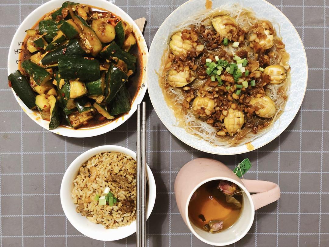 蒜蓉粉丝蒸鲍鱼