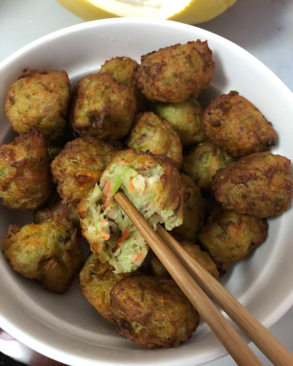 炸萝卜丝丸子